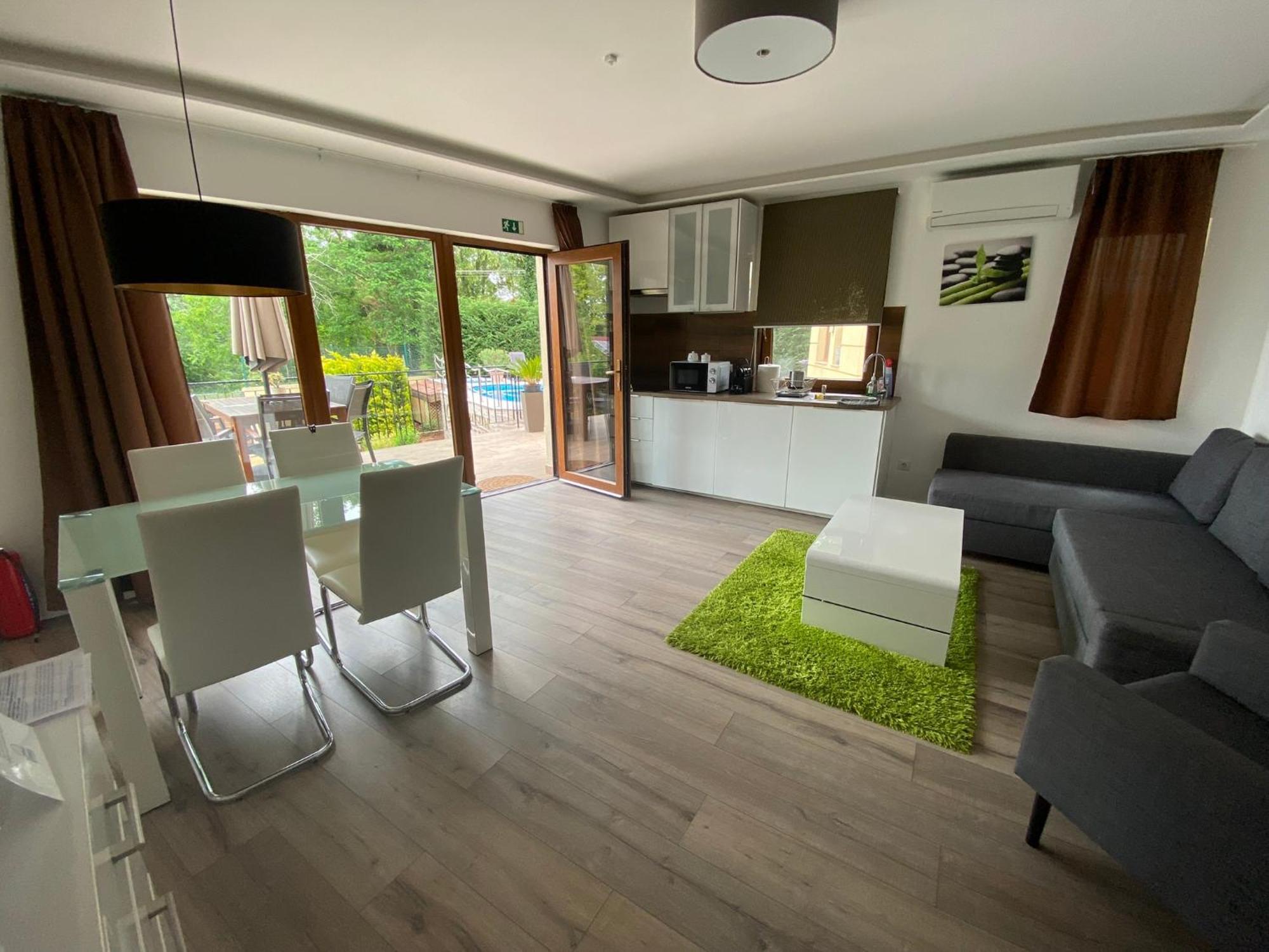 Terrasun Apartments Balatonszarszo Dış mekan fotoğraf